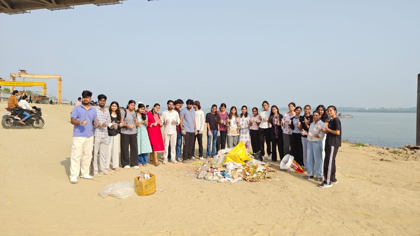 Harit Chetna Foundation volunteers after a riverbank cleanliness drive in Patna