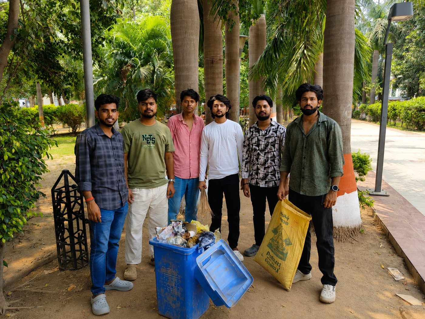 Park clean-up volunteers